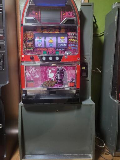 スロット実機北斗の拳パチスロ③