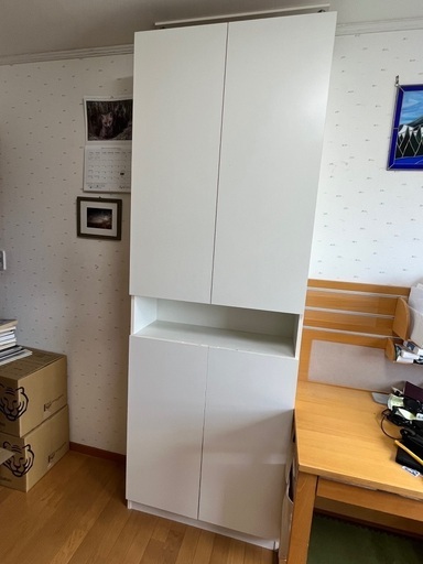 本棚　230cm X 80cm X 30cm 倒伏ストッパー付きお譲りします。