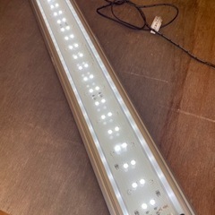 60センチ水槽用LEDライトの画像