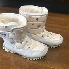 子供用　スノーブーツ　一度使用