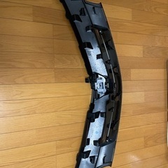 エスティマ　フロントパーツの画像