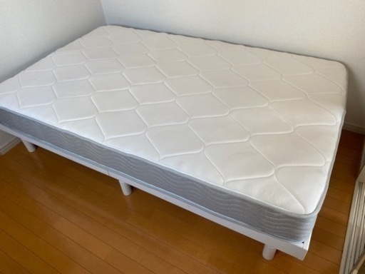 福岡市内配達無料　セミダブルベッドマットレス   フレームセット