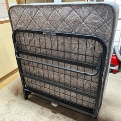 折り畳み式パイプベッド・フランスベッド製マットレストセット