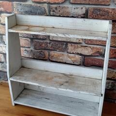 （決定しました!）シャビーホワイト　シェルフ　多肉棚　無料