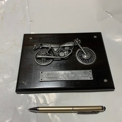 壁掛けパネル、ヤマハSR400