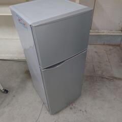2ドア式冷蔵庫無料で差し上げます。 内容量 118L型式SJ-H...