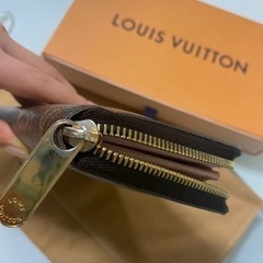 ヴィトン ジッピーウォレット ローズバレリーヌ