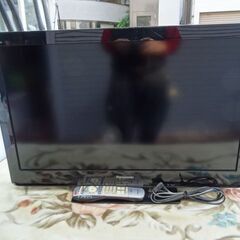 Panasonic　液晶カラーテレビ 　TV 32インチ　2011年製の画像