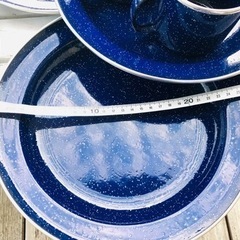 キャンプ用ホーロー加工食器セットの画像