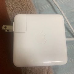 MacBook充電器の画像