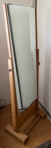 姿見　和家具　菊紋の金具