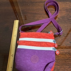 中古キプリングミニショルダー(赤紫)の画像
