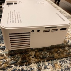 【美品】プロジェクターの画像