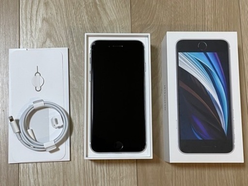 iPhone SE 第2世代  64 GB ホワイトSIMフリー Lightningケーブル付き　6000円 