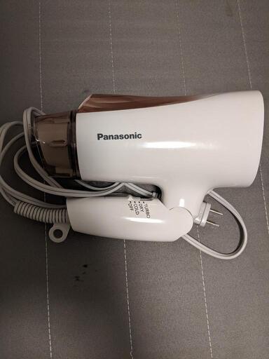 21年製ドライヤー　panasonic EH-NE4E