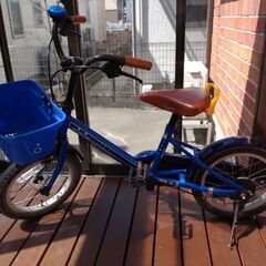 14インチ　後ろの持ち手つき子供用自転車（補助輪あり）
