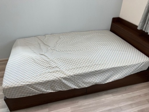 【受け渡し者決定】ベッドセミダブルサイズ
