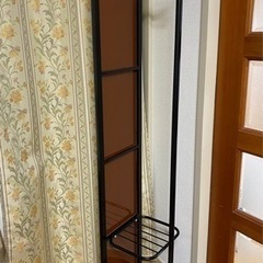 回転式スタンドミラーの画像