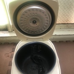 炊飯器の画像
