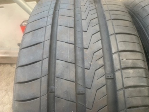 215/65R16 令和3年製造　3ｹ月使用バリ山