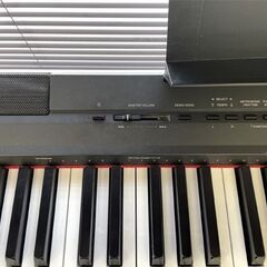 スタイリッシュ！！ヤマハ中古電子ピアノP115　　２０１７年製の画像