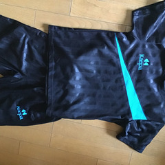 スポーツウェア ３点セットの画像