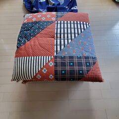 座布団5枚　引き取りいただける方に無料でお譲りします。