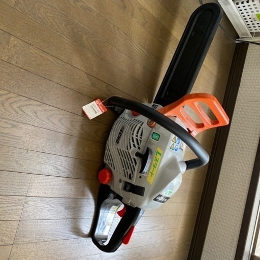 ECHOチェーンソー　GC351L