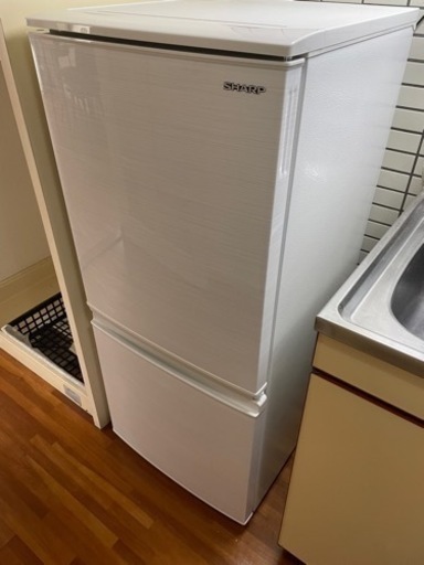 シャープ　冷蔵庫　ほぼ未使用