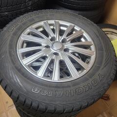 215/70R16 スタッドレスタイヤ