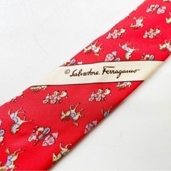 Salvatore Ferragamo フェラガモ イタリア製 ネクタイ　レッドの画像
