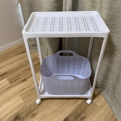 洗濯物のラックとカゴ（ニトリ）