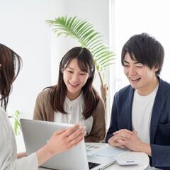 美容クリニック、受付スタッフ
