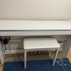 【美品】電子ピアノRoland F-140R-WHの画像