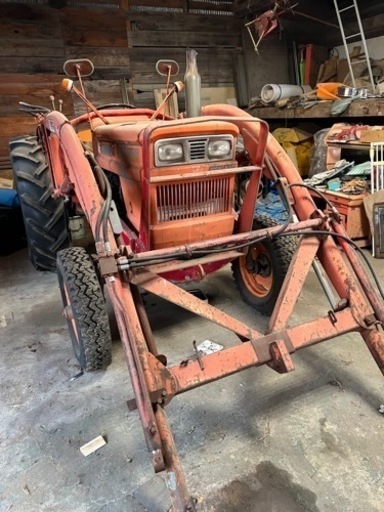 トラクター　FIAT540SPECIAL クボタのローダー付き！