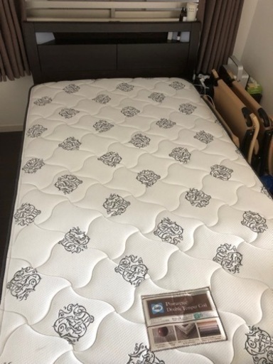 1万円ポッキリ！美品！シーリー×ニトリ　セミダブルベッド