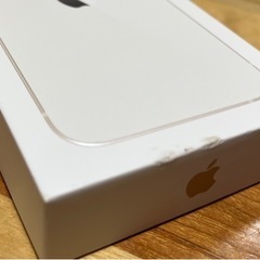 iphone13の箱と純正ケーブルの画像