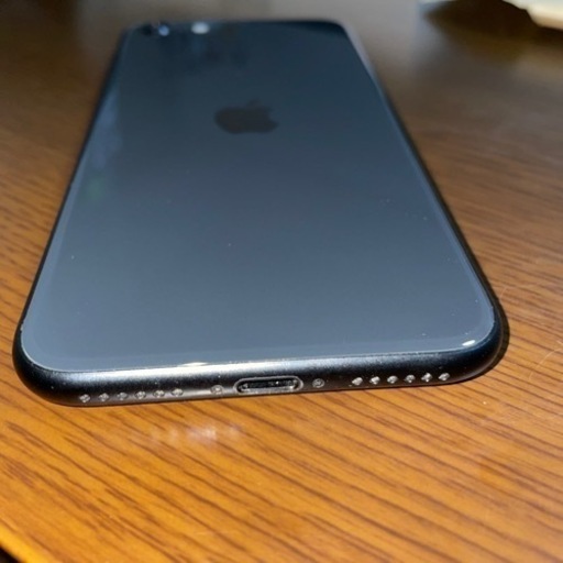 iPhoneSE 64GB ブラック　SIMフリー