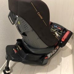 【取引中】チャイルドシート　コンビ　ゼウスターンユーロの画像