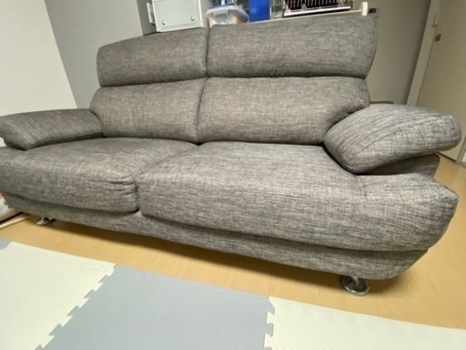【価格下げます】3年前に購入した3人掛けソファー