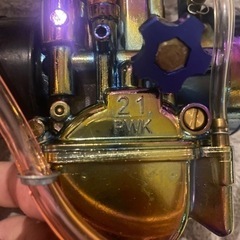 美品！PWK21 チタンカラー風　ビッグキャブレター　ラバーインシュレーター付き　ほぼ新品！の画像
