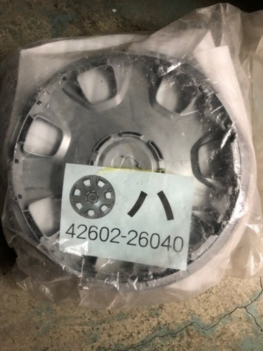 レジアスエース　新品未開封純正ホイールキャップ4枚セット