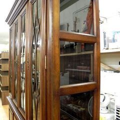 サイドボード コレクションボード 幅：約143cm アンティーク調 分割可能 照明付き 食器棚 飾り棚 札幌市 厚別区 の画像