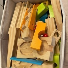 積み木 ビー玉転がし 知育の画像