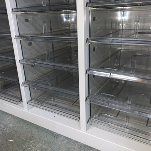 プラスチックトレーキャビ