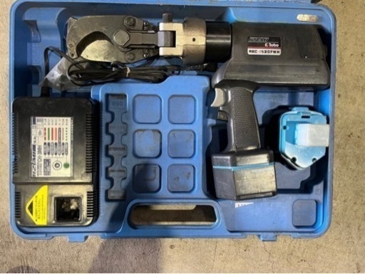 充電油圧式多機能工　REC-1520FMH株式会社泉製器製作所