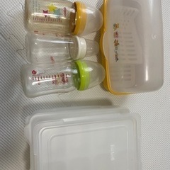 ピジョン哺乳類、消毒ケース、リッチェル離乳食冷凍容器