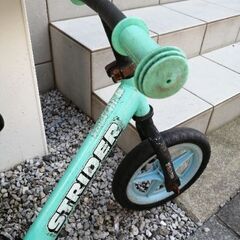 ストライダー　ランニングバイク　バランスバイク　エメラルドグリーンの画像