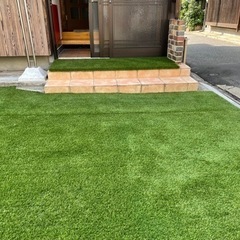 人工芝の工事の手元募集中の画像