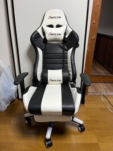 ゲーミングチェア白黒